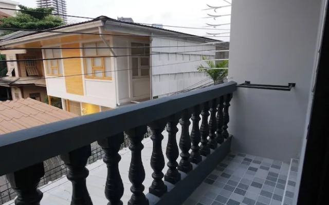 Lee Home Bangkok