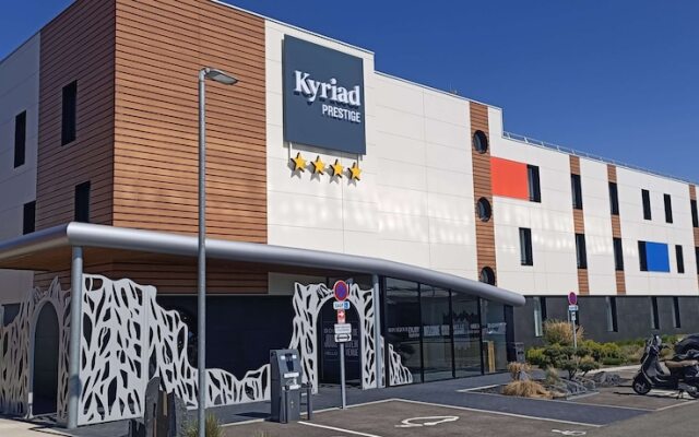 Kyriad Prestige Amiens Poulainville - Hotel and Spa