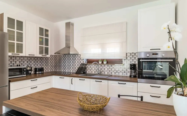 Apartment in Croatia Near the Coast