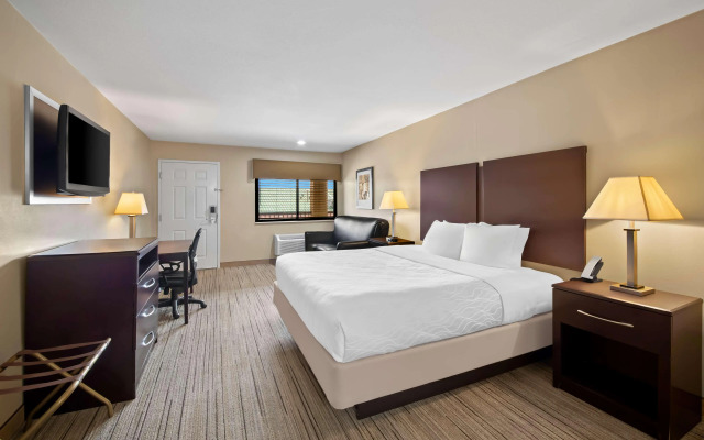 Best Western Cedar Inn