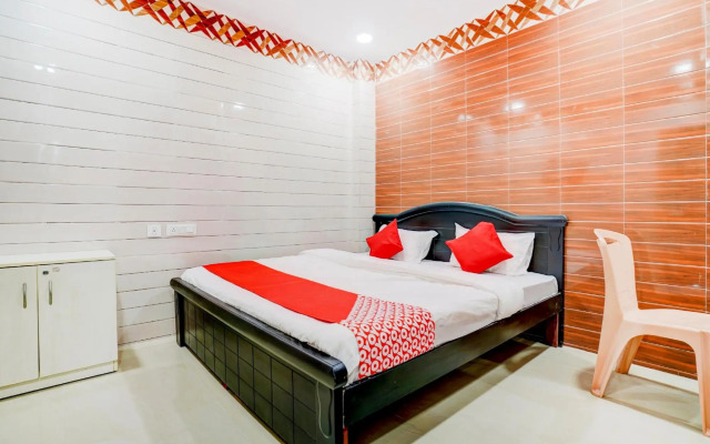 Hotel O Aroma Classic Near Nampally Main Railway station