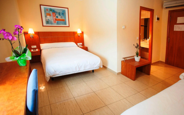 Hostal Savoy