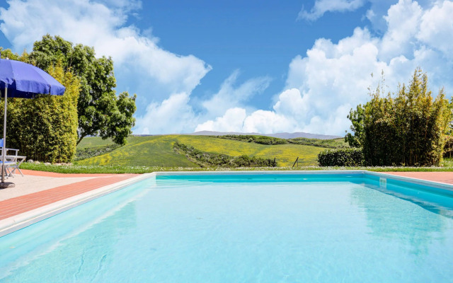 Apartment in Peccioli With Pool and Wine Tasting