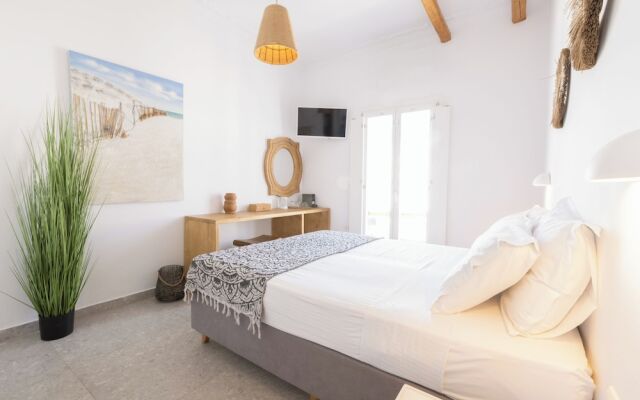 Parosquare Central Suites