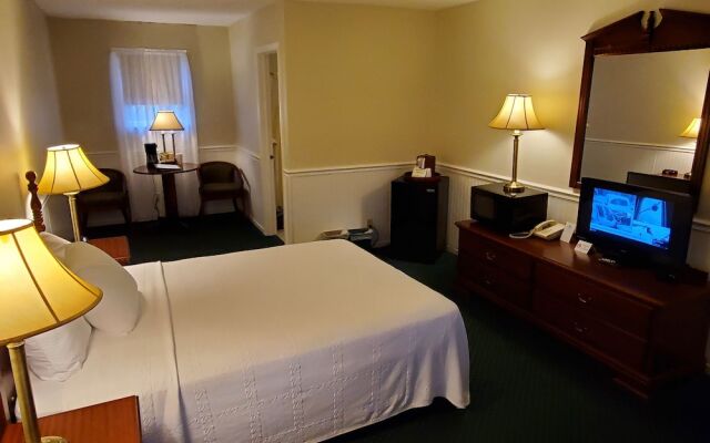 Cedar Crest Inn