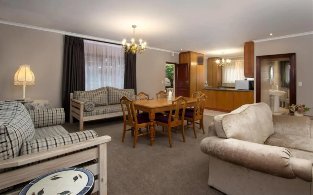 Milkwood Lodge - Hermanus
