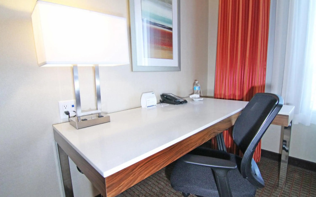 Holiday Inn Express & Suites Calgary NW - University Area by IHG