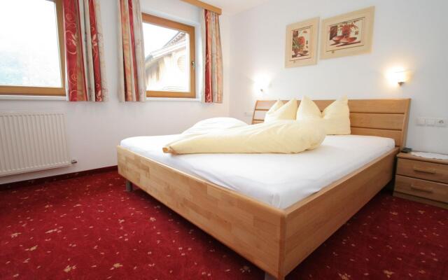 Spacious Apartment in Uderns near Ski Area