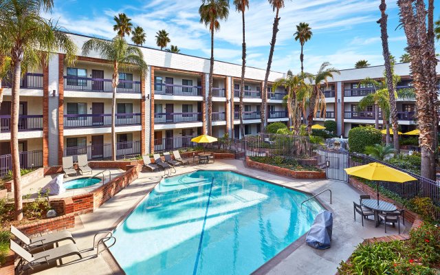 Best Western Plus Meridian Inn & Suites, Anaheim-Orange