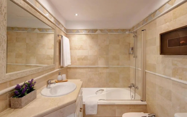 Elviria Hills Living