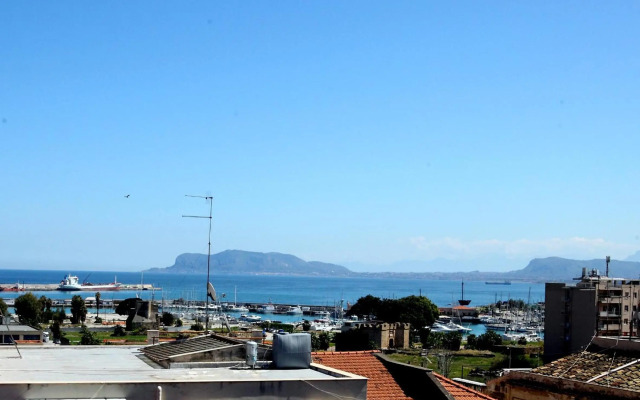 Accardi House Searooms