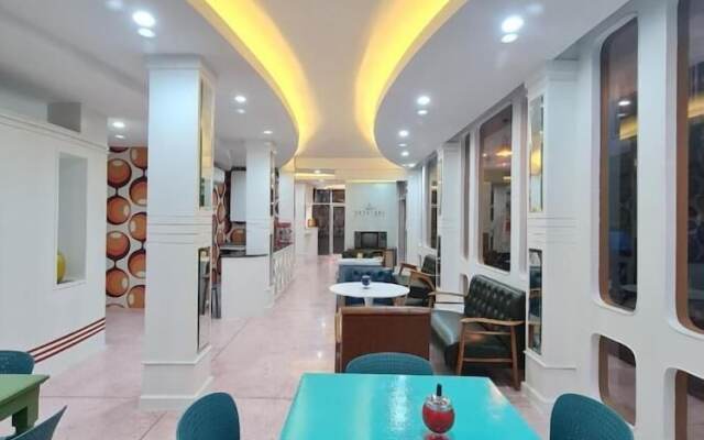 RoomQuest Hotel Pratunam