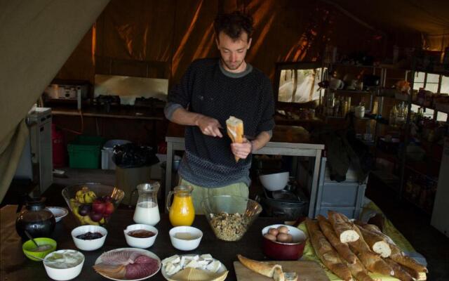 Progress Outdoor Surf Hostel