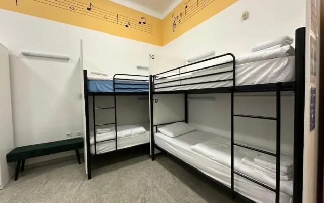 Hostel Opera