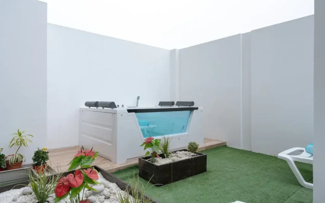 GLOBALSTAY. Modern 2BR Penthouse. Outdoor Jacuzzi, BBQ