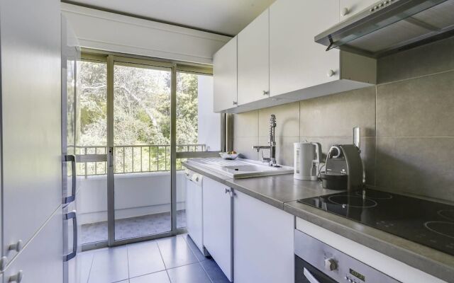 Apartment in Cannes w sea View, Nice Pool & Tennis