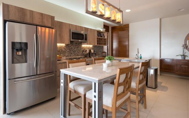 Loft 268-404 Ocean Views Spacious Balcony Rooftop Pool