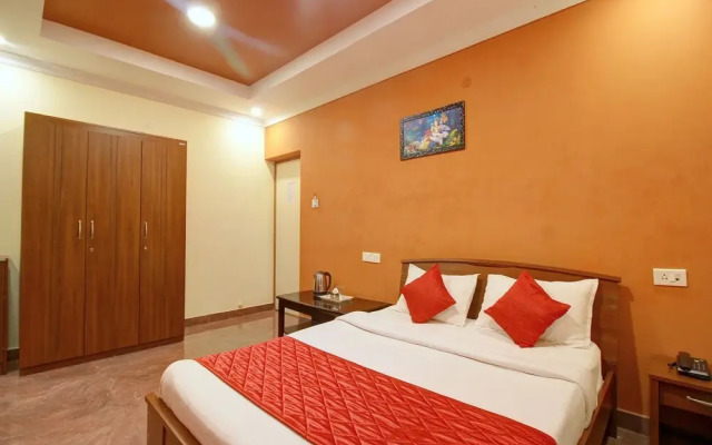 OYO 11727 Sivaraja Residency