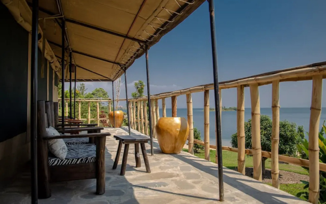 Room in Lodge - Find a Quiet Beach Resort at Rushel Kivu Resort! — фото 5