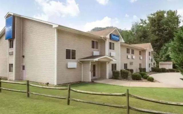 Oak Tree Inn - Comfort