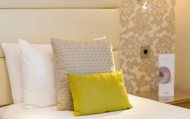 The Royal & Fortescue