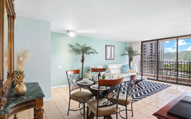 Waikiki Banyan 1BR Condos with No Parking