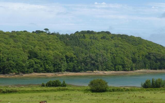 House in Saint-quay Near 7 Beaches