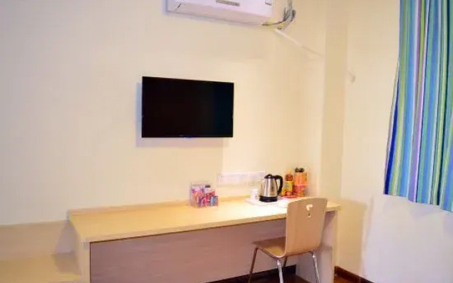 7Days Inn Chain Hotel (Hengshui Railway Station Central Avenue)