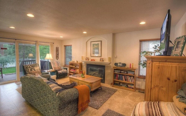 Wolfpack Refuge 4 Bedroom Home by RedAwning