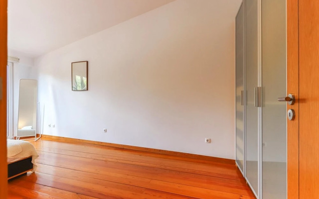 Alcantara Balcony