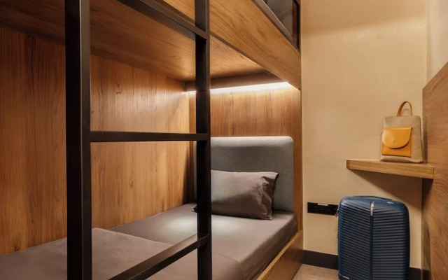 Sleepover – Lima Airport