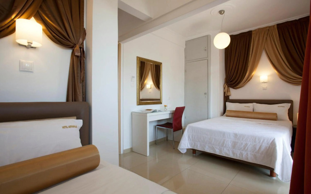 Metropolis Hotel