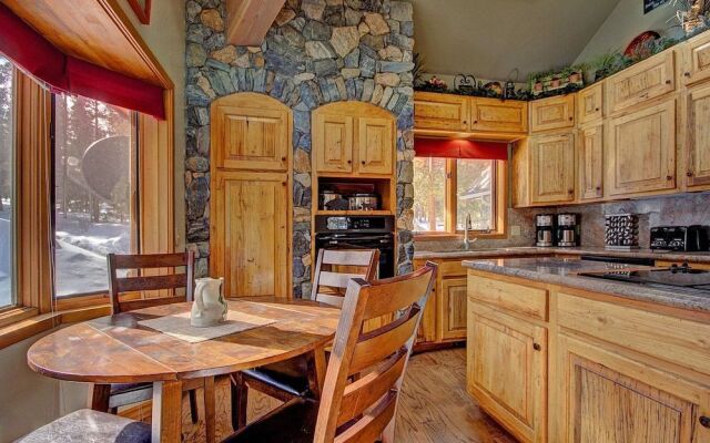 Gold King Lodge 8 Bedroom Home by RedAwning