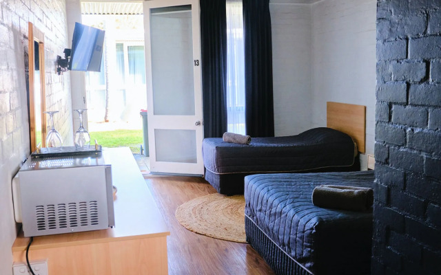 Mallacoota Hotel Motel