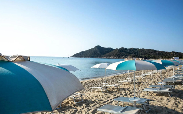 Limone Beach Resort