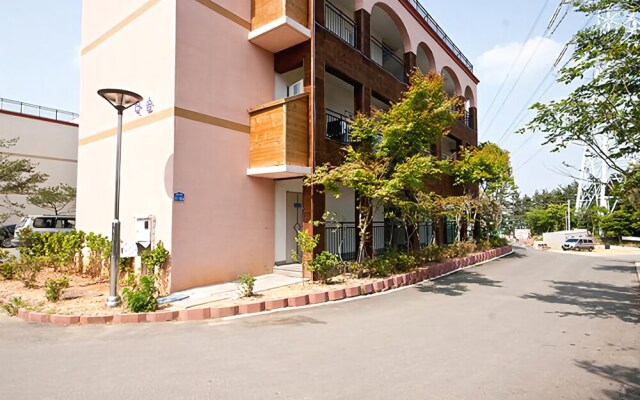 Seonjaedo Ara Pension