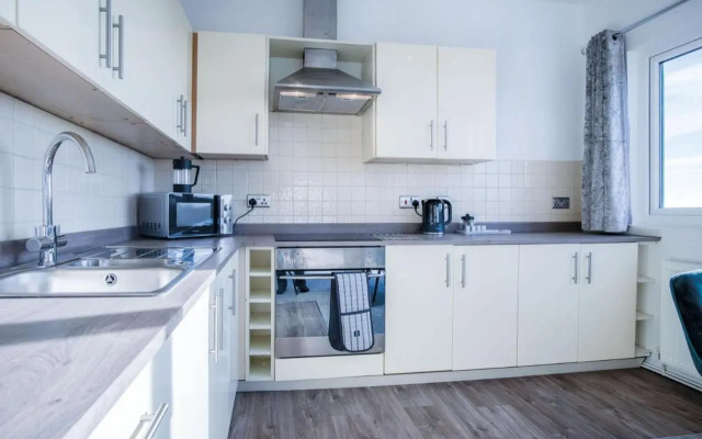 The Penthouse 1 Bedroom Apartment Ocean Breeze