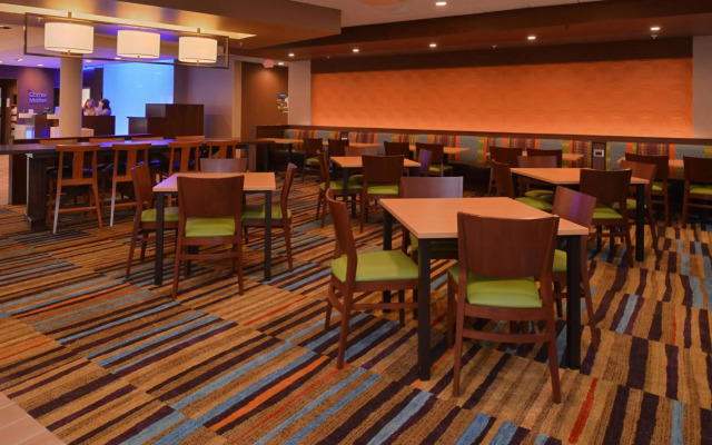 Fairfield Inn & Suites Fremont