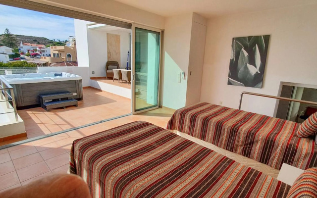 The Fantastic Beach House of Luz