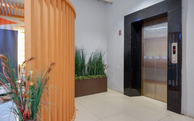 Hotel Benua Kendari by RedDoorz