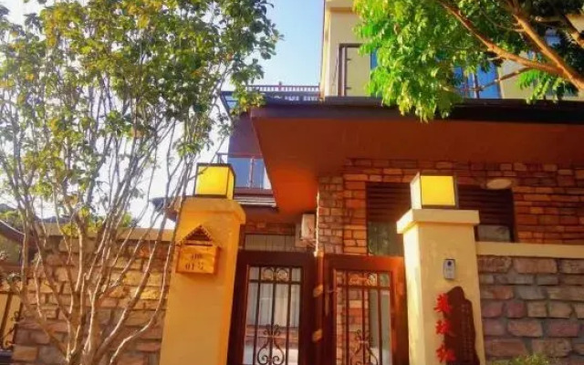Yingjiuhong Black Tea Theme Hotel