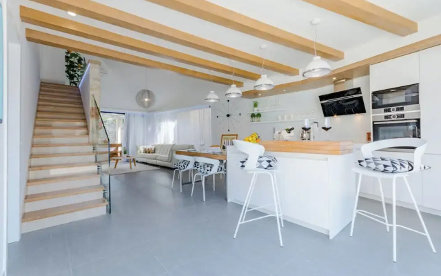 Villa Stone Pearl