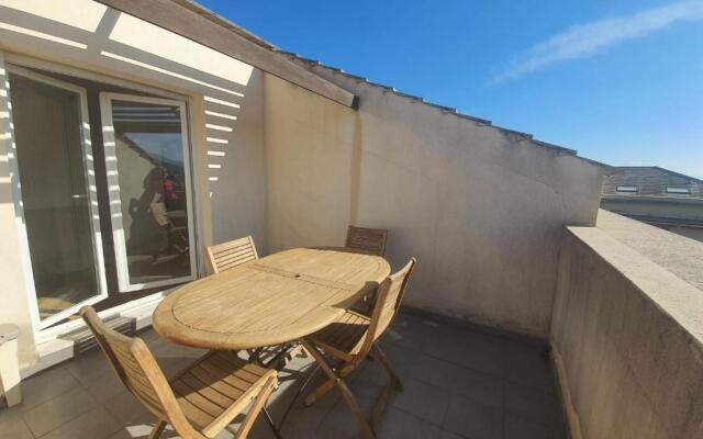 Appartement de charme dans résidence avec piscine