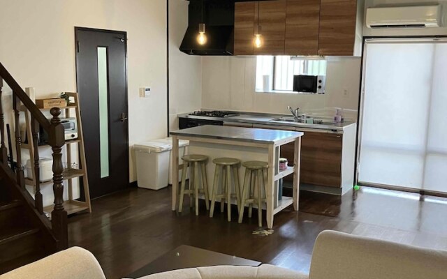 gesutohausugoyashithi-haitsu