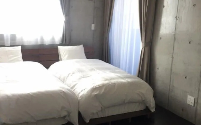 Treeside Hotel & Apartment