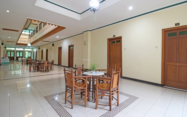 RedDoorz near XT Square Yogyakarta