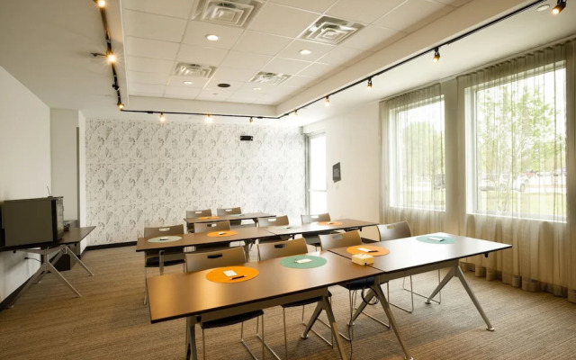 Aloft Austin Airport