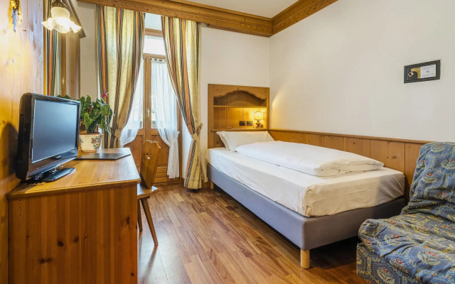 Franceschi Park Hotel