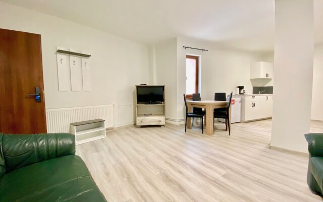 Cardinal Central Apartment