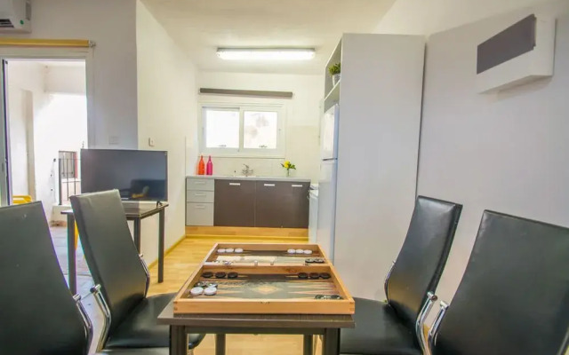 Sunshine Apts Free Internet No 3